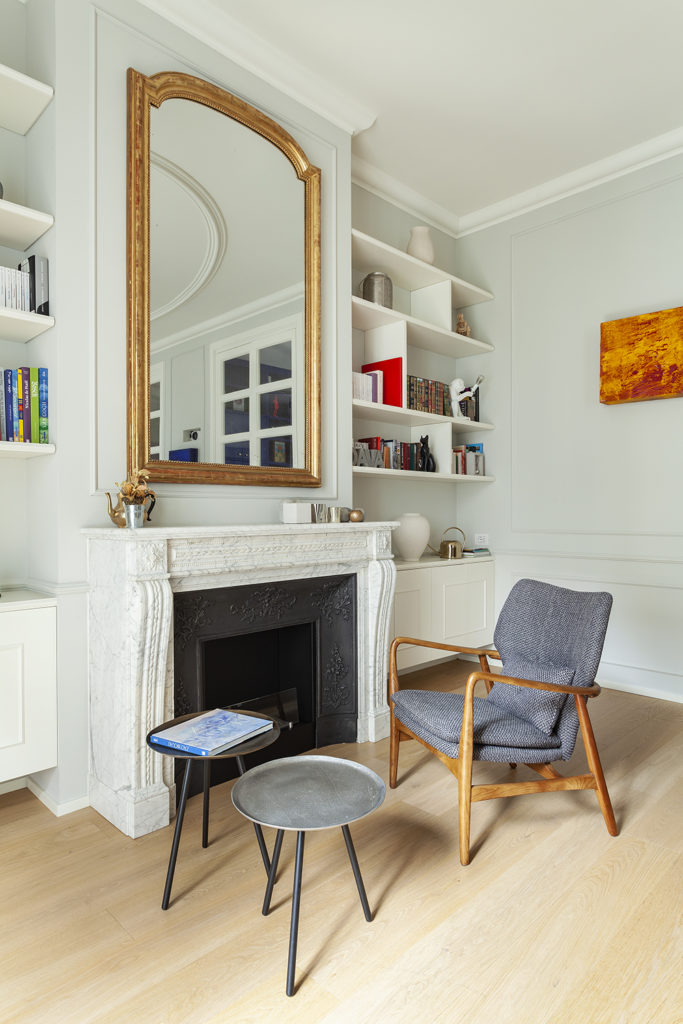 Living room, with design details